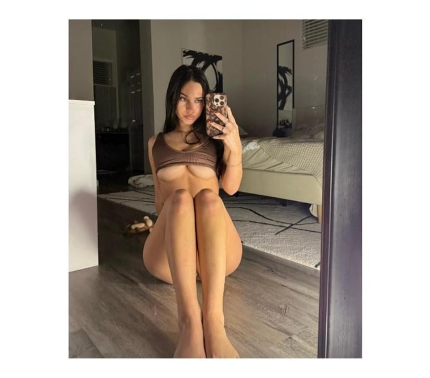 Escorts South East London Elephant and Castle - South East London - Photos for 💫 𝓥𝓮🆁𝓪 🅻𝓮ón 🔥