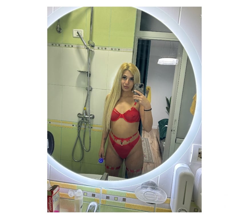 Escorts Essex Harlow - Photos for I'm very hot x Deborah x with a naughty body