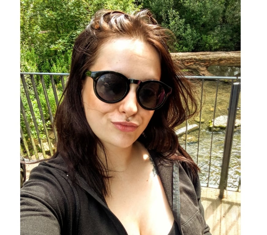 Adult Entertainment Kent Dover - Photos for British young tatted lady