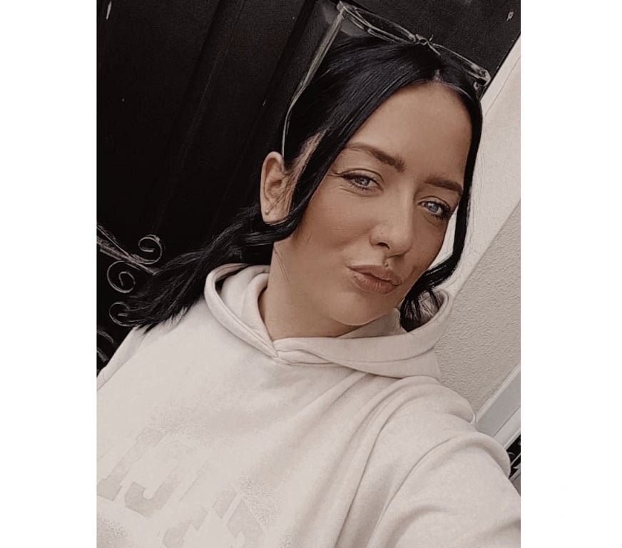 Adult Entertainment Kent Dover - Photos for British young tatted lady
