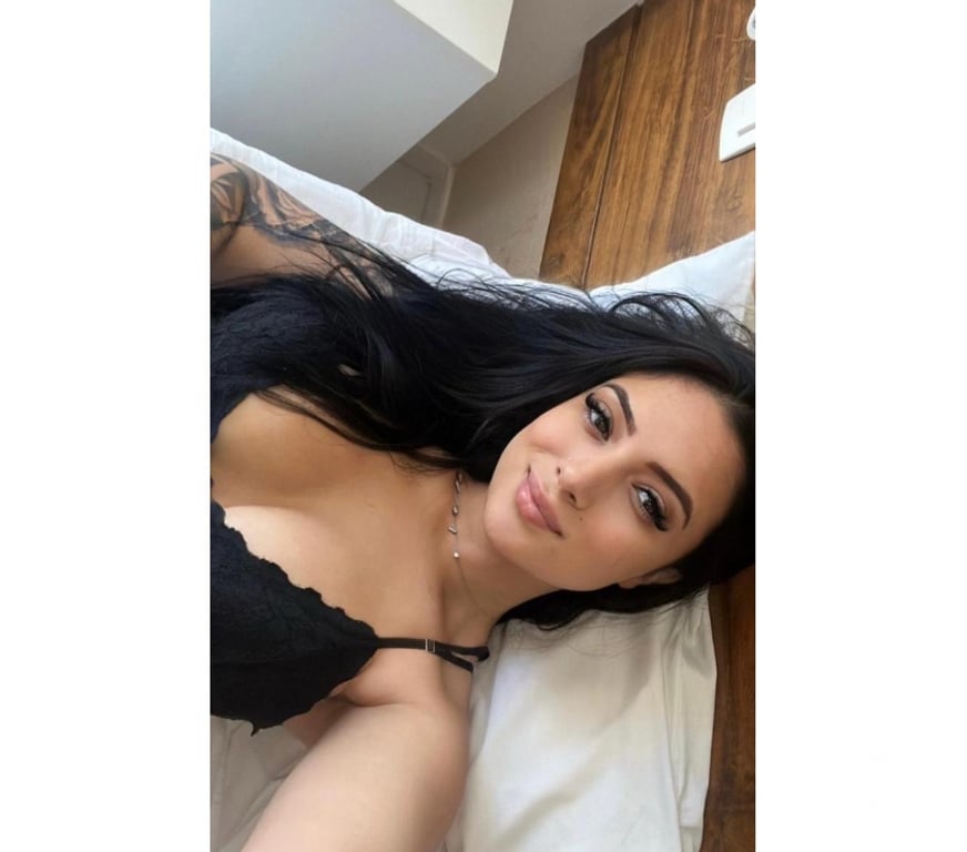 Escorts Nottinghamshire Nottingham - Photos for Melissa Noir Elite Brazilian Beauty with Stunning Curves