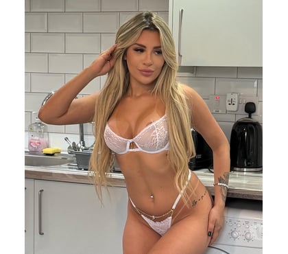  Escorts & Erotic Massage Stratford East London - Photos for Aylla baby 🇧🇷 100% real
