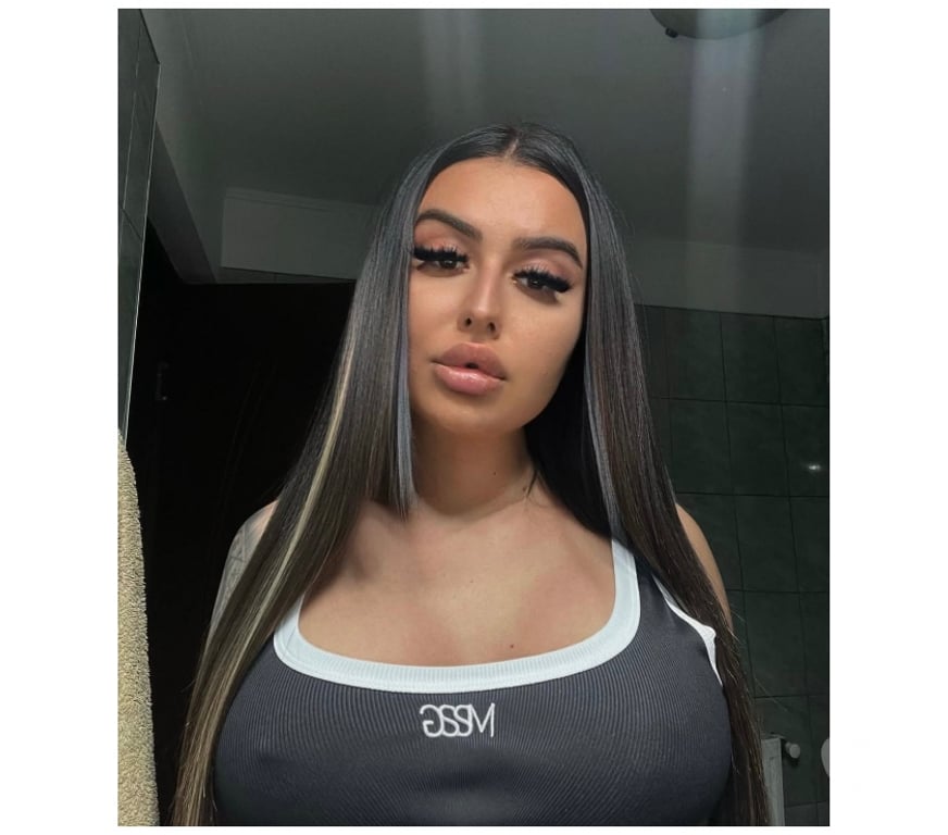 Escorts Hampshire Portsmouth - Photos for High Class Kelly π£ Busty and Genuine π―β€οΈ