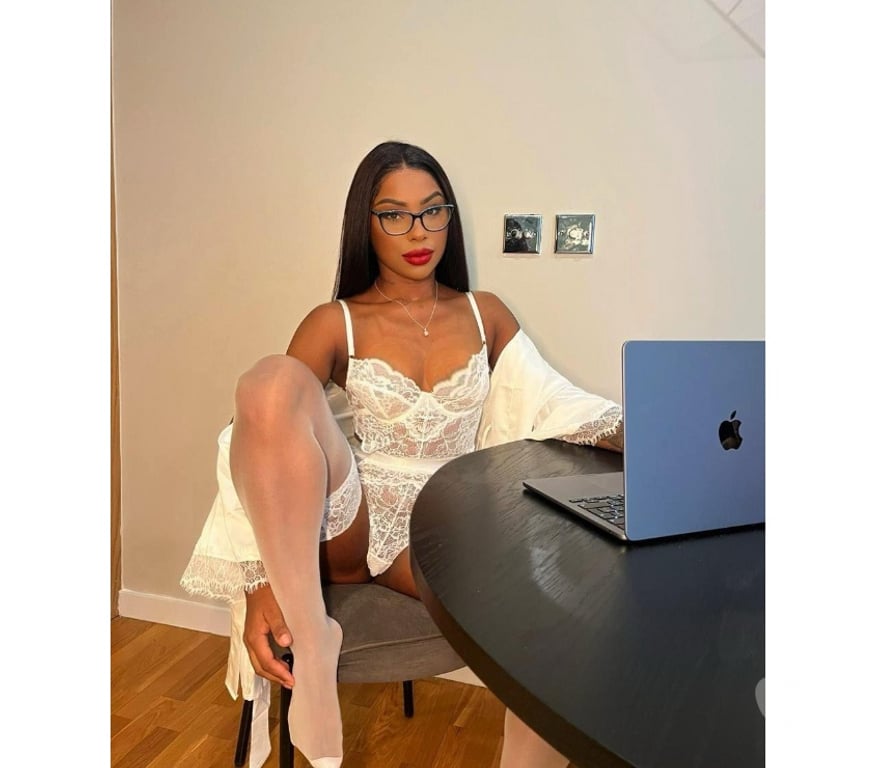Escorts Cardiff Cardiff City Centre - Cardiff - Photos for ❤️‍🔥 Beautiful ❤️‍🔥No Rush 🌹 Party 🌹