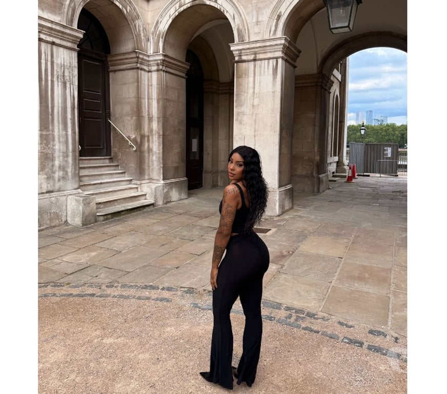 Escorts Cardiff Cardiff City Centre - Cardiff - Photos for ❤️‍🔥 Beautiful ❤️‍🔥No Rush 🌹 Party 🌹
