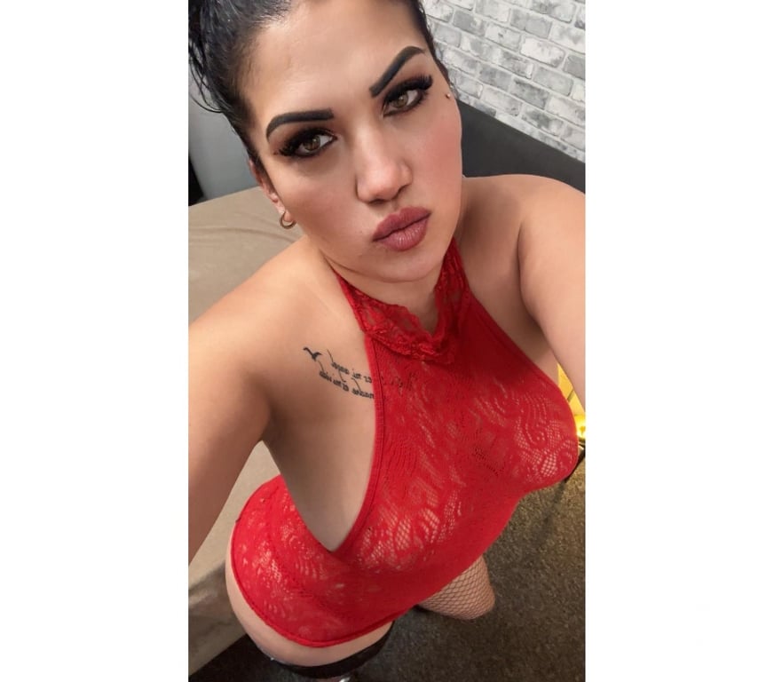 Escorts East London Canary Wharf - DLR Station - East London - Photos for HOT BELLA 🔞❤️‍🔥 BIG ASS 😈 BEST SERVICE🔥
