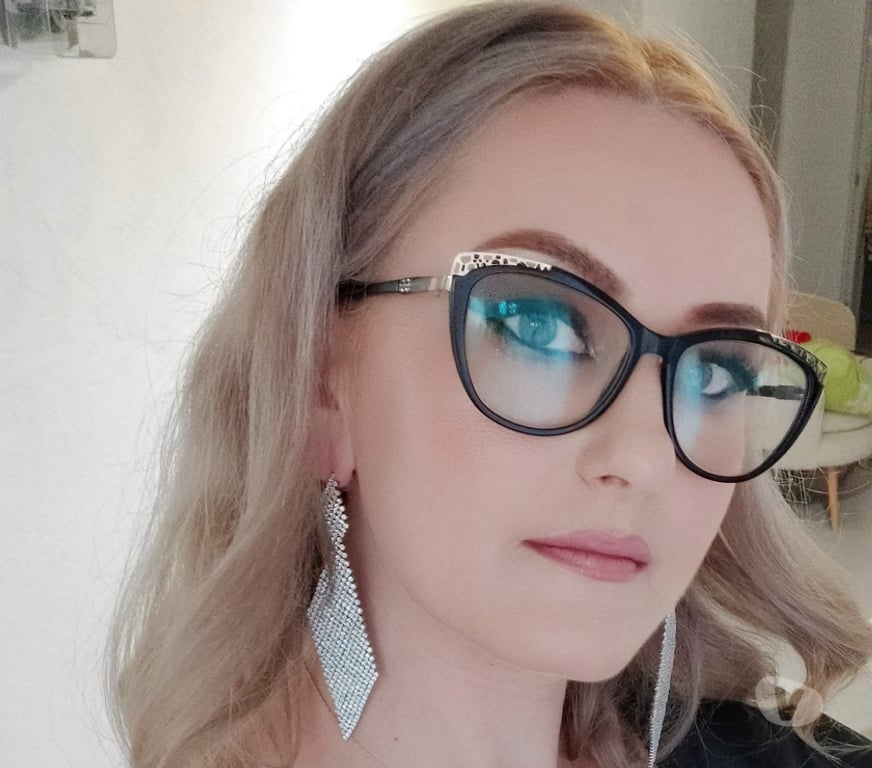 Escorts Oxfordshire Oxford - Photos for BYA Escort available for companionship - 35-year-old