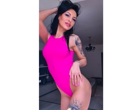 Escorts and Massages Chelmsford City Centre Chelmsford - Photos for Alice in Wonderland 🎀 Real💯 Party🥳