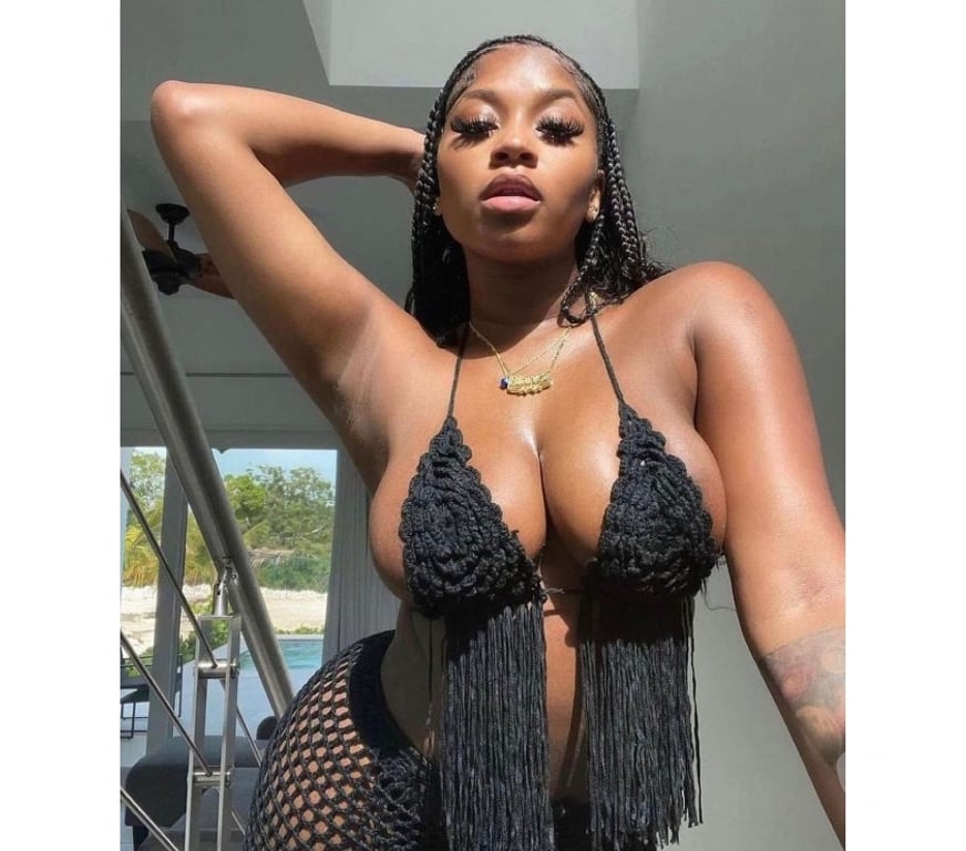 Escorts Kent Medway - Kent - Photos for HOT SEXY BIGG TITS LATINA PARTY GIRL🥳 FULL SERVICES
