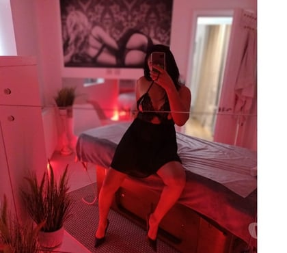 Escorts East Molesey Elmbridge - Photos for ANNIE HONEY 🍯 TANTRIC MASSAGE