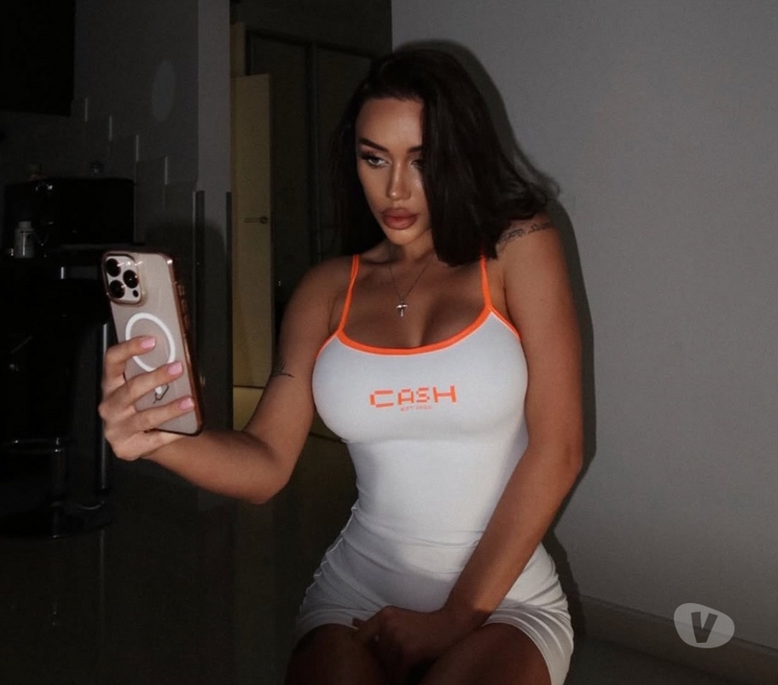 Escorts Windsor and Maidenhead Ascot - Windsor and Maidenhead - Photos for HOT BRUNETTE FOR OUTCALL ❤️