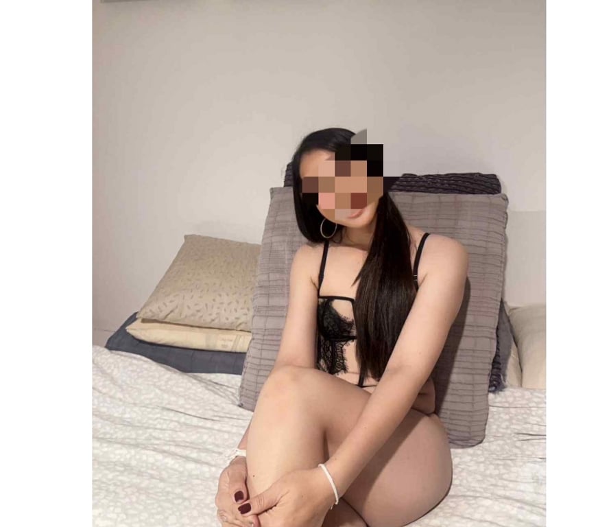 Escorts Gloucestershire Cheltenham - Photos for Beauty Royal Hose By Thai Girls