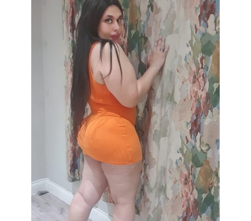 Trans Escorts North London Arsenal Station - North London - Photos for TRANSGENDER LAURA SEXY CURVES BIG ASS AVAILABLE NOW