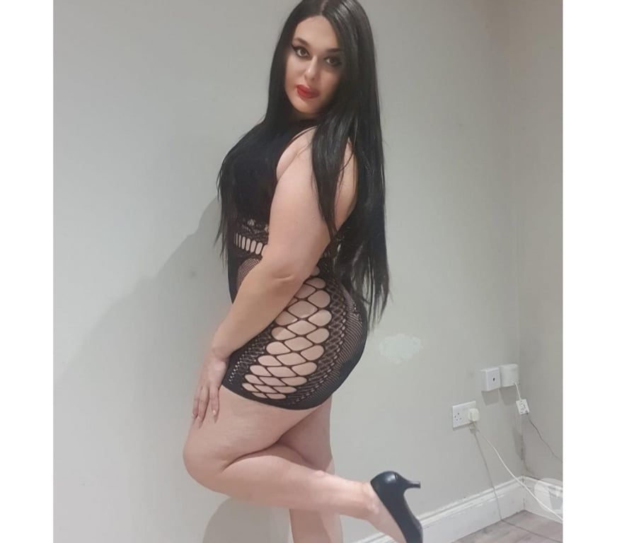 Trans Escorts North London Arsenal Station - North London - Photos for TRANSGENDER LAURA SEXY CURVES BIG ASS AVAILABLE NOW