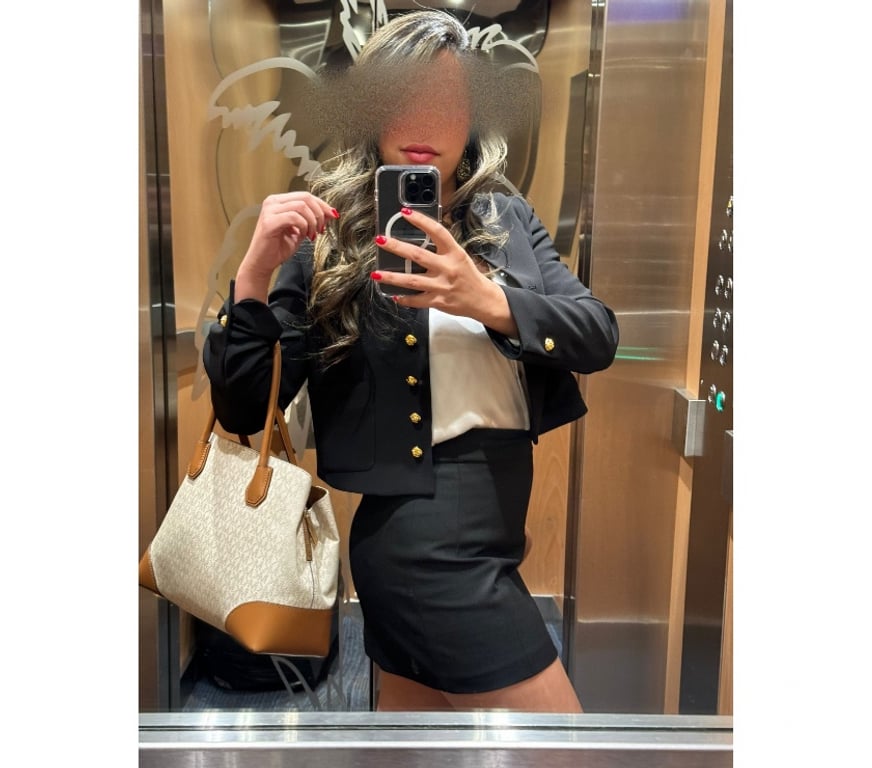 Escorts East London Canary Wharf Station - East London - Photos for Petite Gabby 🫦 07943 886383