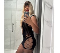 Larissa, new girl in town