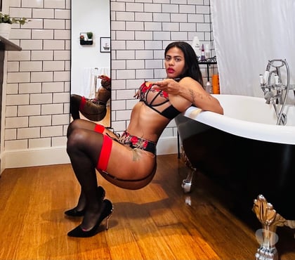 Escorts and Massages Winchmore Hill North London - Photos for AMANDA PARTY BRAZILIAN GIRL