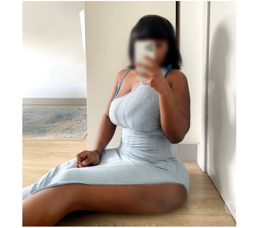 Escorts North West London Burnt Oak - North West London - Photos for Edgware - Curvy Ebony BRITISH Dominican Babe