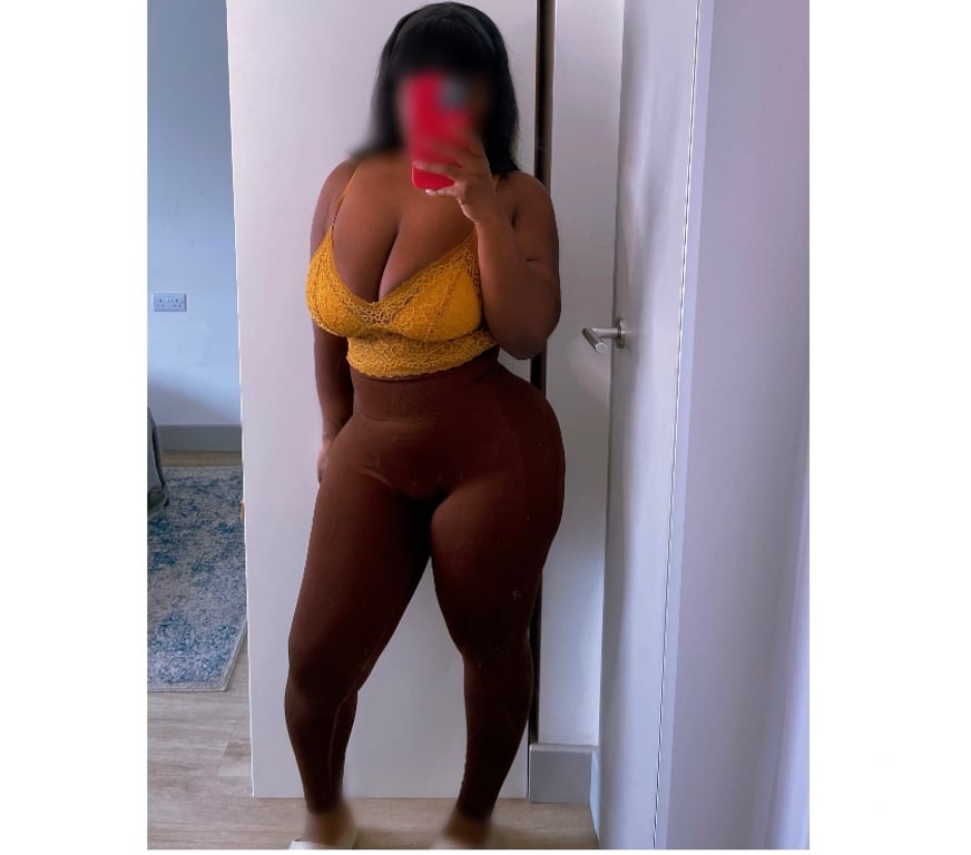 Escorts North West London Burnt Oak - North West London - Photos for Edgware - Curvy Ebony BRITISH Dominican Babe