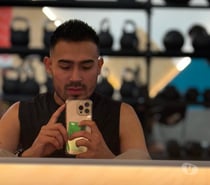 EL SERVICIO EN TU LUGAR ,BOY LATINO