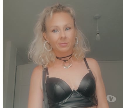 Escorts Port Talbot Neath Port Talbot - Wales - Photos for petite blonde and tattooed