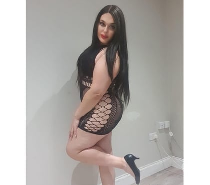 Trans Arsenal Station North London - Photos for TRANSGENDER LAURA TYLER CURVY BODY BIG BUTT AVAILABLE NOW