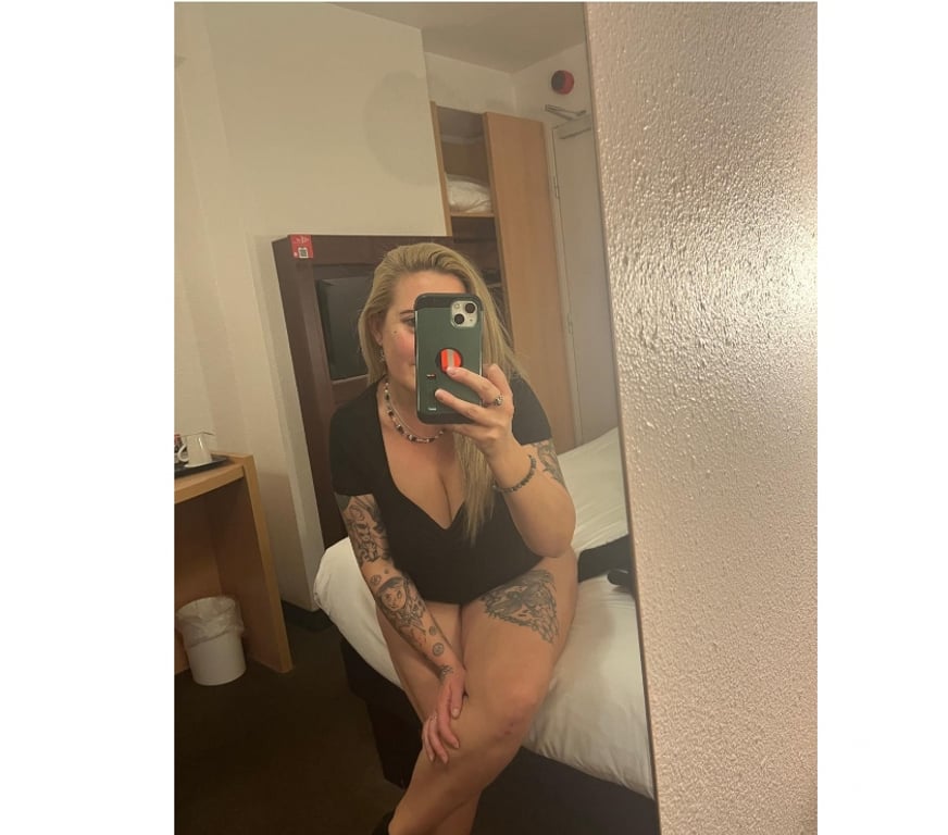 Escorts East Sussex Brighton - Photos for Hot sexy curvy temptress ready for some fun ♡