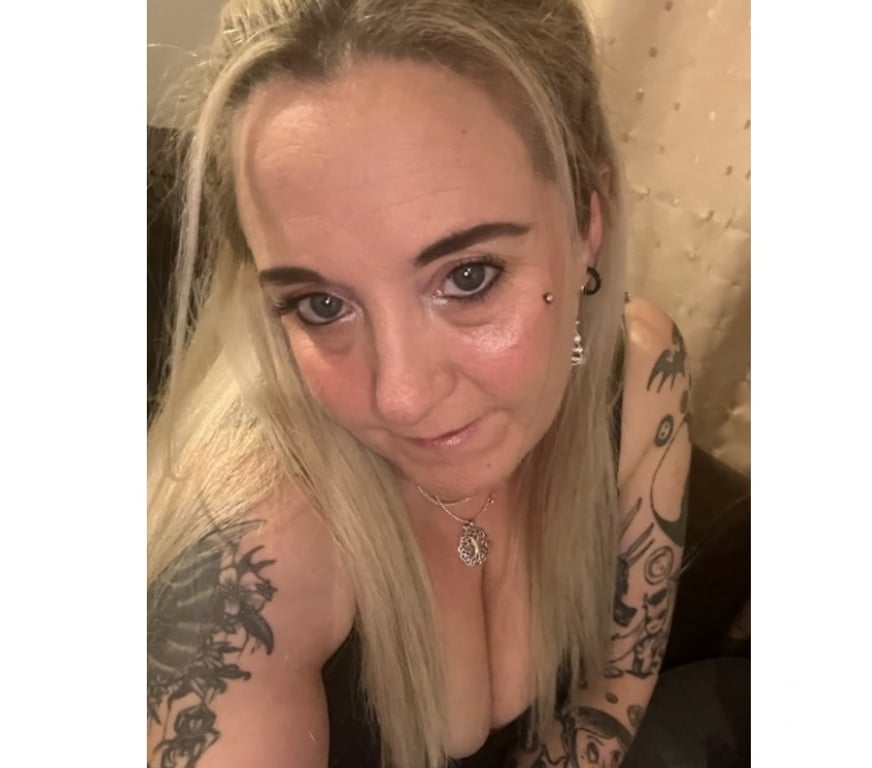 Escorts East Sussex Brighton - Photos for Hot sexy curvy temptress ready for some fun ♡