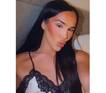 British Scouse trans girl Elle x