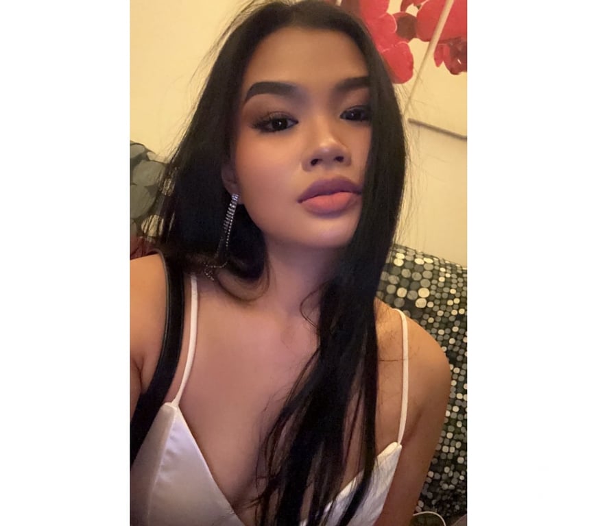 Escorts Surrey Spelthorne - Photos for NIRA REAL PIC💯 NEW IN THIS AREA🐦🔥🌱