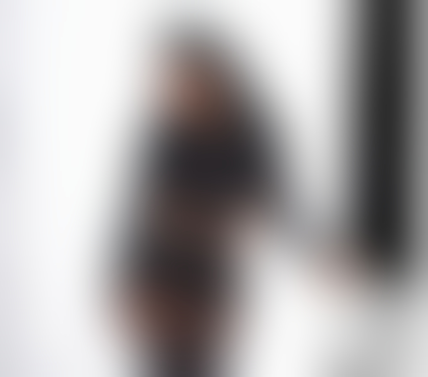 Escorts Essex Southend-on-Sea - Photos for Naughty Colombian transsexual completes huge endowment