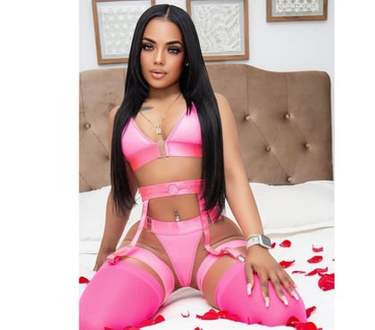 Escorts Surrey Quays Station South East London - Photos for NEW PARTY GIRL IN SURREY QUAYS 🔥