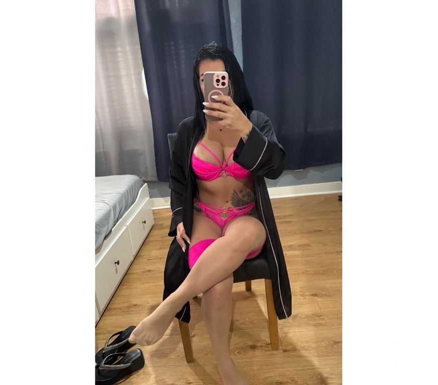Escorts Essex Brentwood - Photos for TATI💕P@RTY💟MASSEUSE IN BRENTWOOD🇧🇷