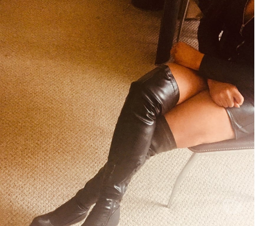 Escorts South West London Berrylands - South West London - Photos for Beautiful Black Escort And Masseuse In Surbiton