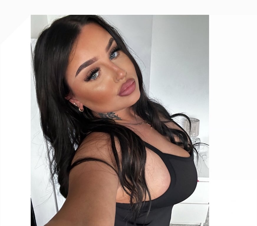 Escorts West Yorkshire Leeds - Photos for 20 year old slut