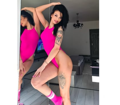 Escorts and Massages Swindon Town Centre Swindon - Photos for New💣Fit Girl 💯Real 🎀Alice in Wonderland🎀Party