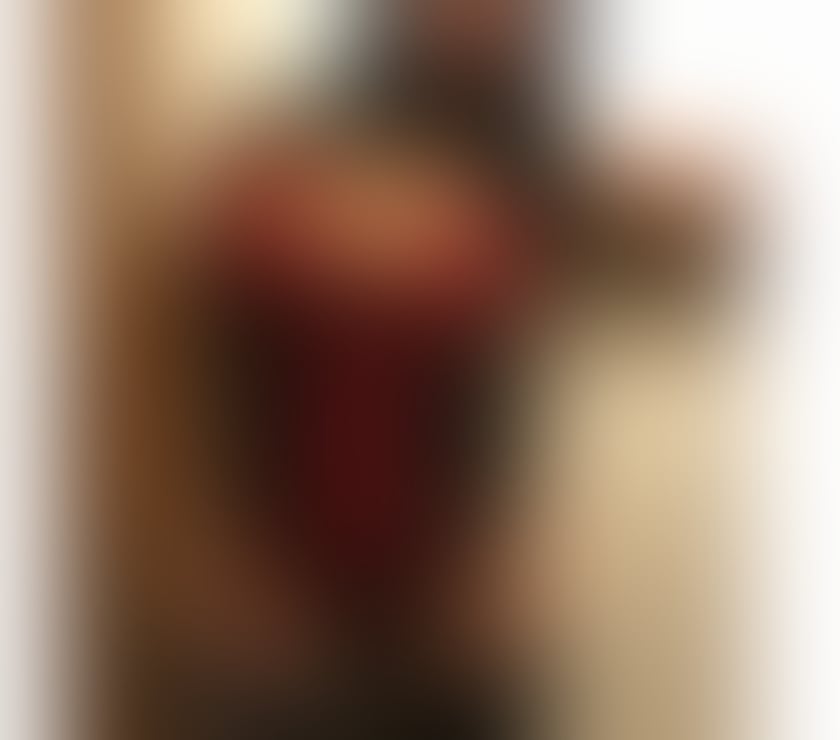Escorts South East London Croydon - Photos for Pamela sweet lady curvy sensual back at Croydon