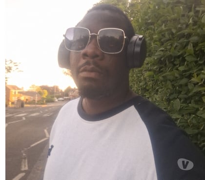 casual encounters Bolton City Centre Bolton - Photos for Chill and Genuine