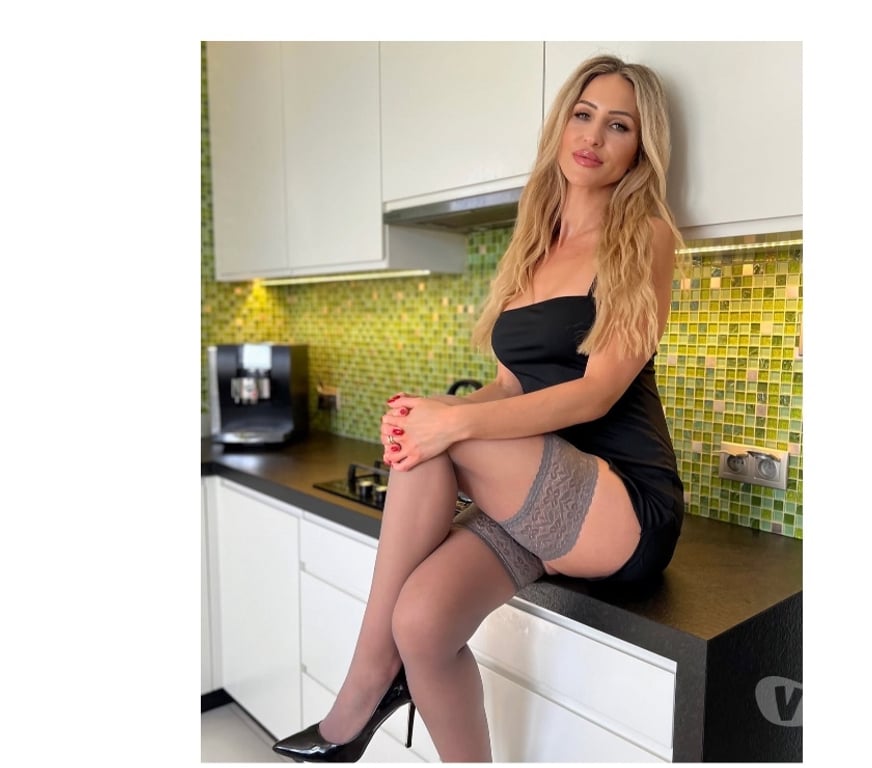 Escorts Essex Harlow - Photos for BLONDE PARTY 🥳 GIRL BRAZIL 🇧🇷
