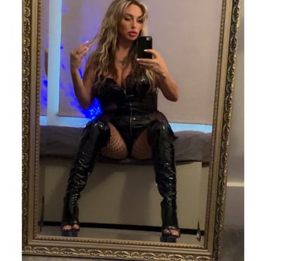 Escorts South Woodford East London - Photos for DOUBLE GIRL MASSAGE 🔥FEET FETISH 🦶DOMINATION 😈