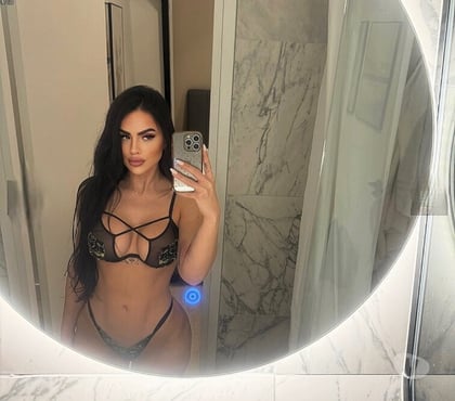 Escort Ocean Village Southampton - Photos for High class escort 🥂 party girl