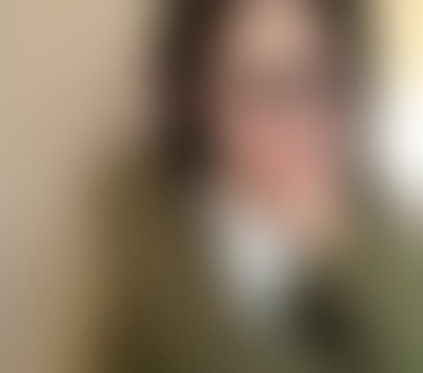 Escorts East London Stratford High Street - DLR Station - East London - Photos for Asian graduate offer massage or escort service