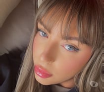 Trans girl available now.