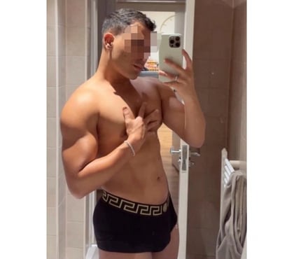  Gay massage Brent Cross Station North West London - Photos for Victor 100% hot 🔥🍆😈