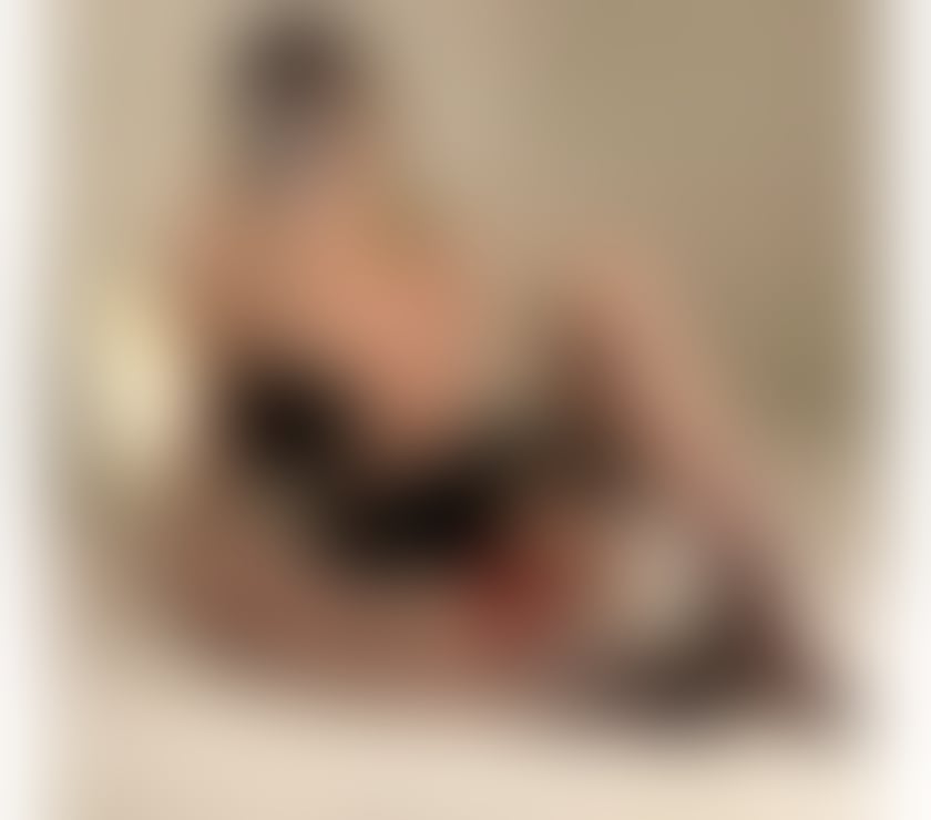 Escorts East London London Fields Station - East London - Photos for Your Slice of German