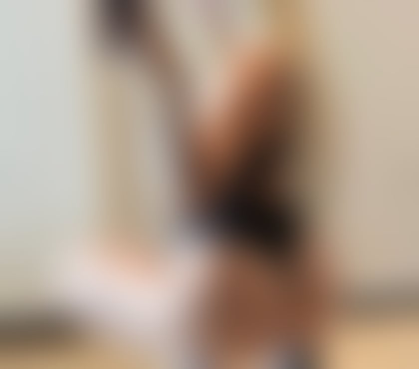 New in town sexy blonde Latino Vicky 🔥 party 🔥🥂