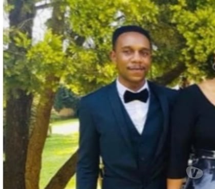 Gay Escorts Canary Wharf East London - Photos for Bi handsome student