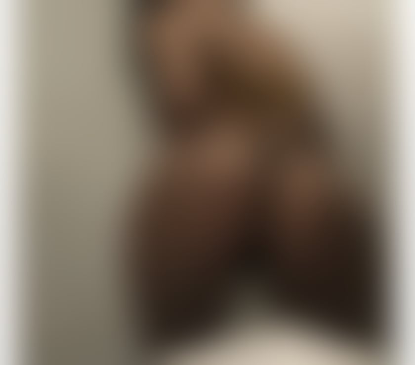 Escorts South East London Camberwell - South East London - Photos for LUA 🫦COLOMBIAN💋 PETIT 🥳🍾