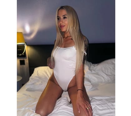  Escorts Beeston Leeds - Photos for Hi boys im Lora😘Incall & outcall 24H📞party Girl