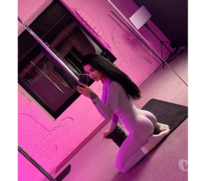 Escorts Wiltshire Swindon - Photos for PARTY GIRL💯ONLY OUTCALL💜GFE🥰